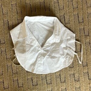 Amazon white under collar for shirt NWOT